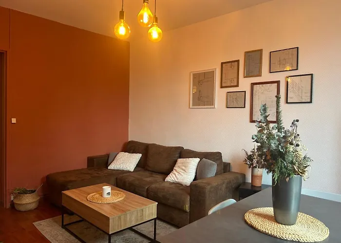 Le Coteau Center Near Train Station Apartment