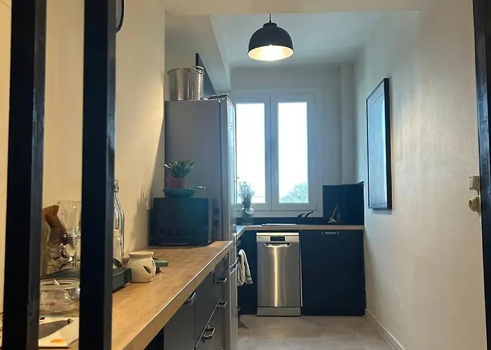 Le Coteau Center Near Train Station *