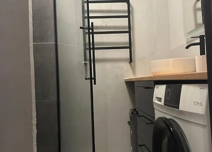 Le Coteau Center Near Train Station * Poitiers