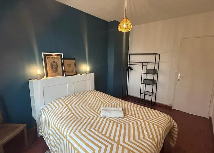 Le Coteau Center Near Train Station Apartment *